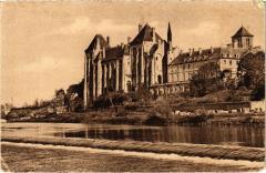Solesmes Abbaye Saint-Pierre à Solesmes
