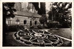 Le Mans Horloge fleurie au Mans