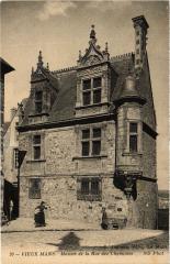 Le Mans Maison de la Rue des Chanoines au Mans