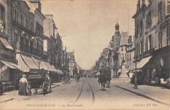 Fontainebleau - La Rue Grande à Fontainebleau