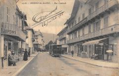 Brides Les Bains - Rue Centrale - Tramway à Brides-les-Bains