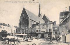 Gallardon - Place Du Marche à Gallardon