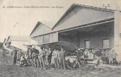Avord - Centre Militaire - Les Hangars - Avion à Avord