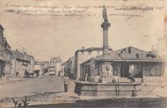 Vic Le Comte - Place Du Jeu De Paume à Vic-le-Comte