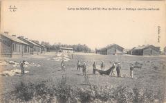 Camp De Bourg Lastic - Battage Des Couvertures à Bourg-Lastic