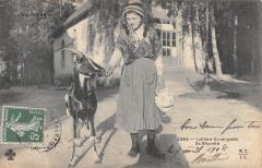 Laitiere Auvergnate Et Sa Biquette