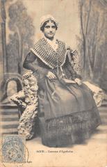 Agde - Costume D'Agathoise à Agde