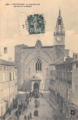 Perpignan - La Cathedrale - Sortie De La Messe à Perpignan