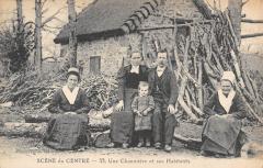 Scene Du Centre - Une Chaumiere Et Ses Habitants