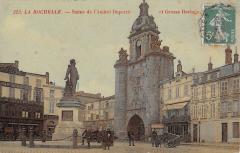 La Rochelle - Statue De L'Amiral Duperre à La Rochelle