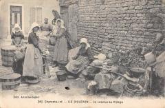 Ile D'Oleron - La Lessive Au Village