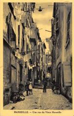 Marseille - Une Rue Du Vieux Marseille à Marseille