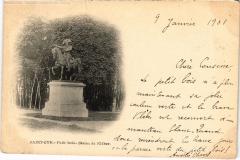 St Cyr l'Ecole Statue de Kleber