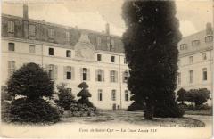 St Cyr l'Ecole Ecole Cour Louis Xiv