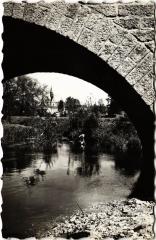 Montresor Sous l'arche du Pont