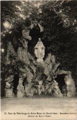 Issoudun Pelerinage de Notre Dame du Sacre Coeur Statue
