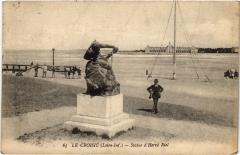 Le Croisic Statue d'Herve Riel au Croisic