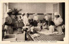 Le Croisic Hopital Marin de Pen Bron Salle de bains au Croisic