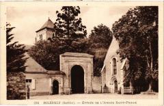 Solesmes Entree de l'Abbaye Saint-Pierre France à Solesmes