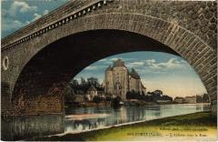 Solesmes L'Abbaye sous le Pont France à Solesmes