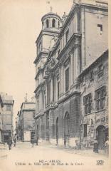 Arles - L'Hotel De Ville - Cote Du Plan De La Cour à Arles