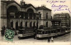 Carte postale ancienne La Gare de Montparnasse
                                                                     à Paris 6e
                                