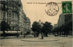 Boulevard de Vaugirard, pris du Boulevard Pasteur à Paris 15e