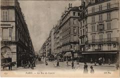 Paris 1e - La Rue du Louvre à Paris 1er
