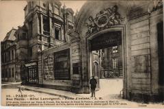 Paris 4e - Rue Pavée, Hotel Lamoignon - Porte d'entrée -J.H à Paris 4e