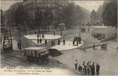 Paris (8e) Les Trous Le trou béant à Paris 8e