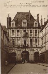 Paris 4e - Rue de Birague -
																					75004 Paris 4e
																			