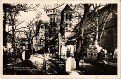 Le Vieux Cimetière Saint-Pierre à Paris 18e