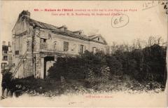 Carte postale ancienne Ruines de l'Hôtel construit en 1762 sur le clos Payen - boulevard d'Italie
                                                                     à Paris 13e
                                