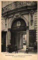 Paris 4e rue des Francs-Bourgeois. Hotel de jeanne d'Albert à Paris 4e