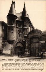 Paris 3e Paris-Porte d'Entrée de l'Hotel du Connétable de Clisson à Paris 3e