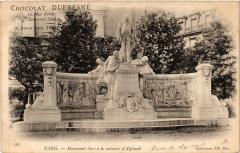 Monument élevé à la mémoire d'Alphand à Paris 16e