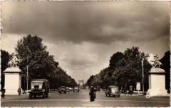 Paris 8e - Avenue des Champs-Elysées à Paris 8e
