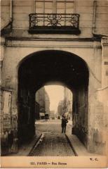 Rue Bayen à Paris 17e