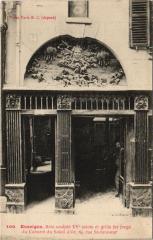 Paris 2e - Enseigne, Bois sculpté Xv. siécle à Paris 2e