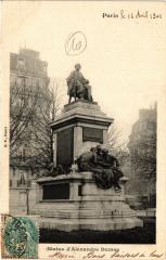 Carte postale ancienne Statue d'Alexandre Dumas
                                                                     à Paris 17e
                                