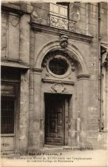Paris 5e - Rue du Fouarre, 8 -
																					75005 Paris 5e
																			