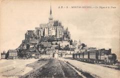 Mont Saint Michel - La Digue Et Le Train