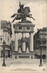 Clermont Ferrand Statue de Vercingetorix à Clermont-Ferrand