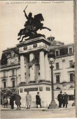 Clermont Ferrand Statue de Vercingetorix à Clermont-Ferrand