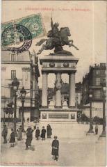 Clermont Ferrand Statue de Vercingetorix à Clermont-Ferrand