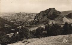 La Roche Vendeix et Vue sur la Vallee