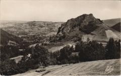 La Roche Vendeix et Vue sur la Vallee