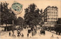 Carte postale ancienne Bas-côté de l'Avenue de la Grande Armée
                                                                     à Paris 16e
                                