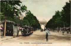 Carte postale ancienne Avenue de la Grande-Armée
                                                                     à Paris 16e
                                