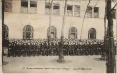 Carte postale ancienne Etablissement Saint-Nicolas - La première Division
                                                                     à Paris 6e
                                